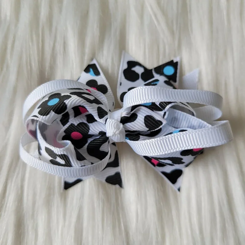 Black & White Accessories Set